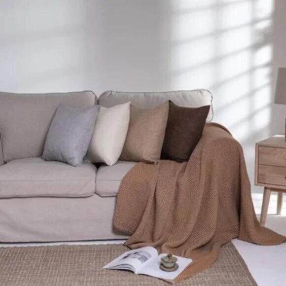 2 Natural Linen Zippered Throw Pillowcases - Picture 2 of 6